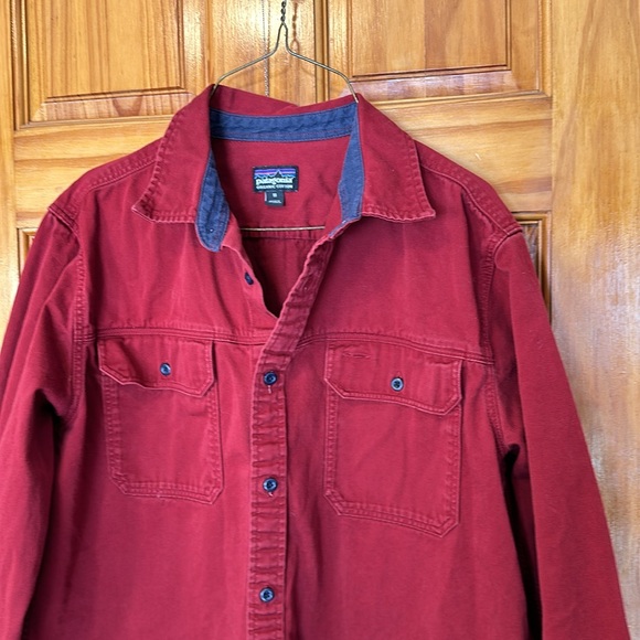 Mens Patagonia button up shirt - Picture 2 of 5